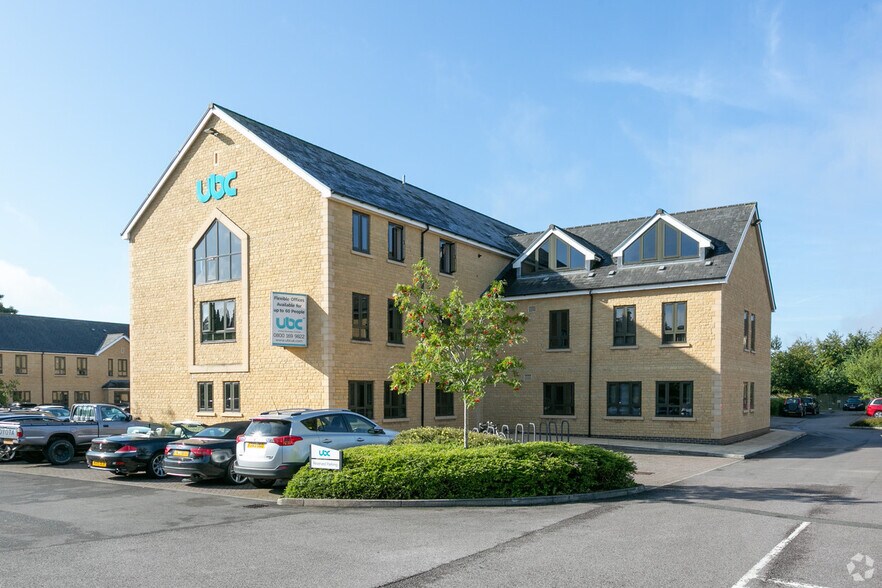 Tetbury Rd, Cirencester à louer - Photo du bâtiment - Image 2 de 19