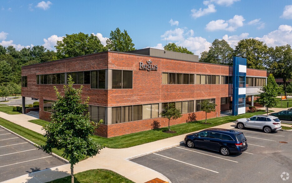 1500 District Ave, Burlington, MA à louer - Photo du bâtiment - Image 3 de 29