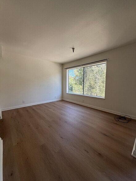 620 N Mar Vista Ave, Pasadena, CA à vendre - Photo du bâtiment - Image 2 de 15