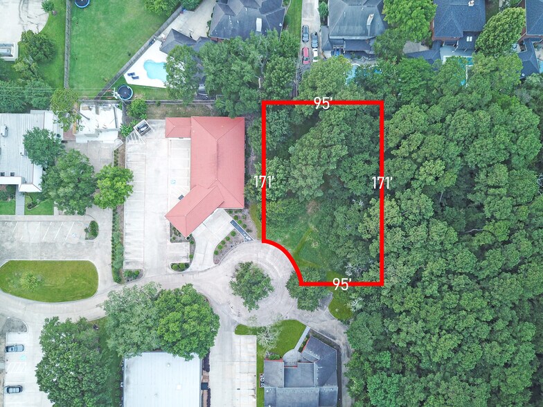 8 Oaktree St, Friendswood, TX à vendre - Photo du bâtiment - Image 2 de 41