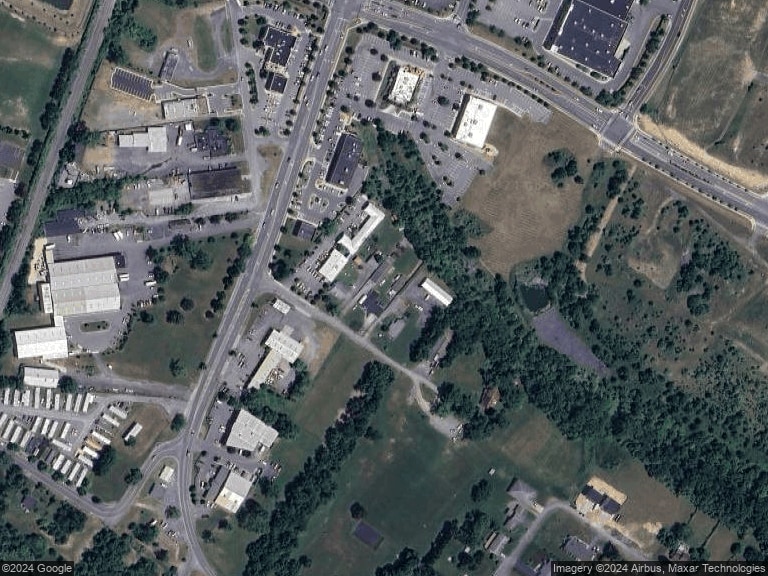 136 Bruce Dr, Winchester, VA for sale - Building Photo - Image 3 of 5