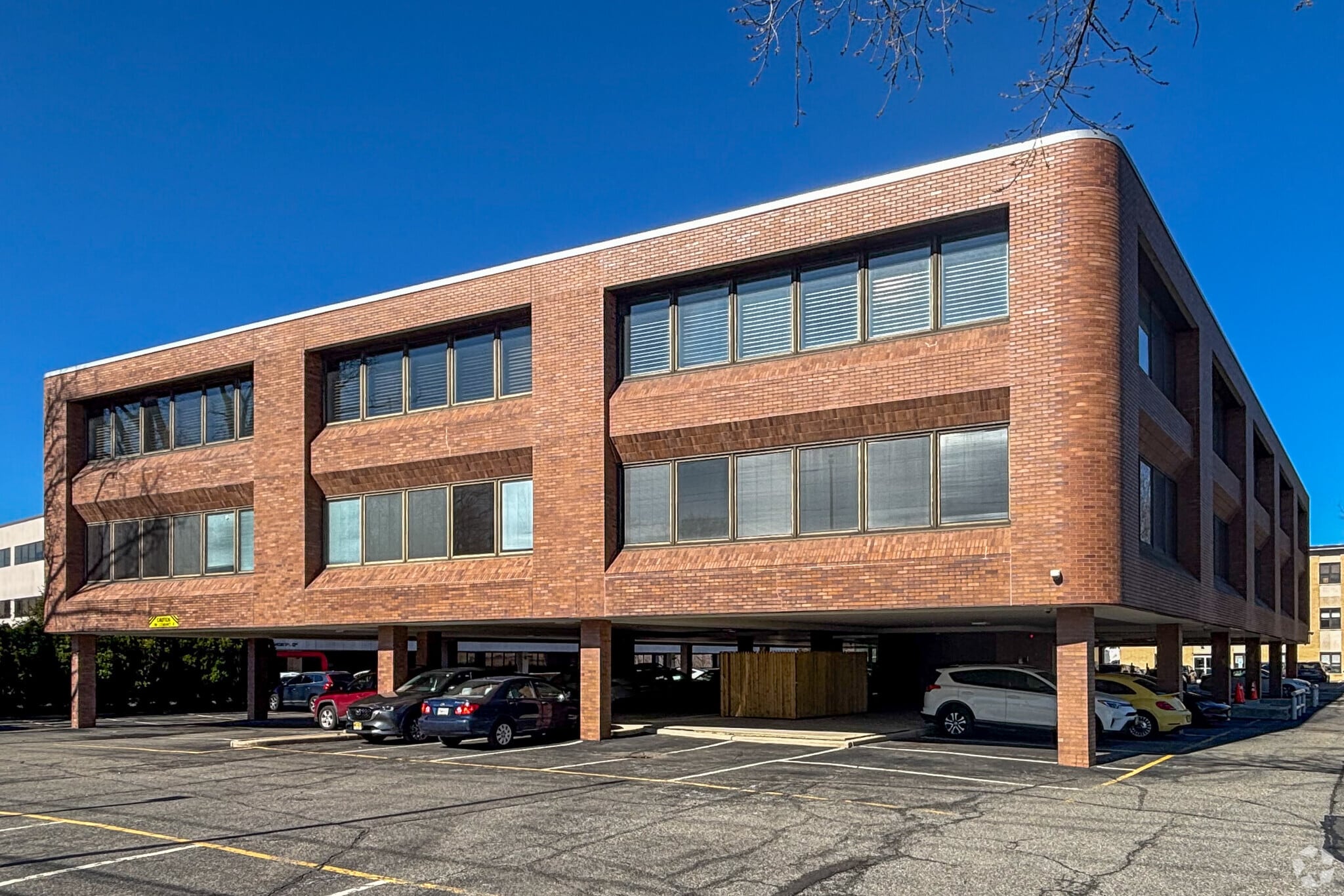 300 Sylvan Ave, Englewood Cliffs, NJ for lease Primary Photo- Image 1 of 3