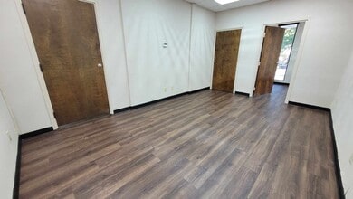 2500 W Broad St, Athens, GA for lease Interior Photo- Image 2 of 6