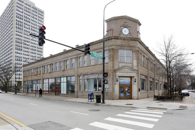 Plus de détails pour 3501-3513 S King Dr, Chicago, IL - Bureau/Commerce de détail à louer