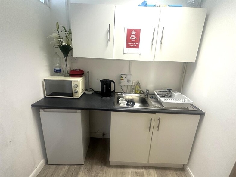 Devonshire Ave, Leeds for lease - Interior Photo - Image 3 of 8