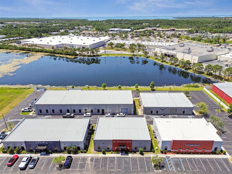 13908 Monroes Business Park, Tampa, FL à vendre - Photo du bâtiment - Image 2 de 25