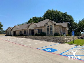 2508-2516 Lillian Miller Pky, Denton, TX for lease Interior Photo- Image 1 of 13