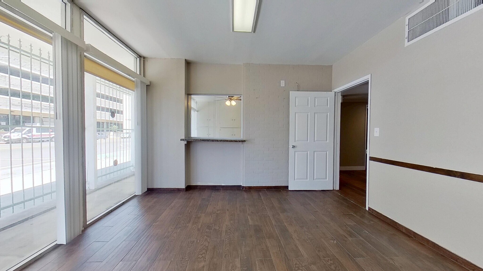 1050-1052 Atlantic Ave, Long Beach, CA à louer Photo du bâtiment- Image 1 de 38