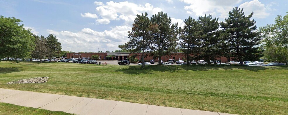 465 Westfall Rd, Rochester, NY à vendre - Photo du bâtiment - Image 2 de 13