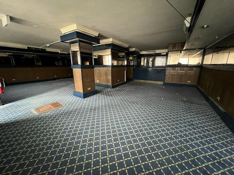 1 Blue St, Carmarthen for lease - Building Photo - Image 2 of 9