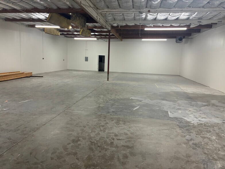 1064 Woodland Ave, Modesto, CA à louer - Photo du bâtiment - Image 3 de 5