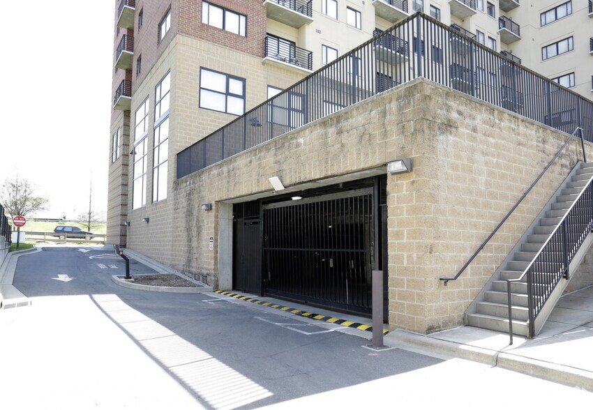 715 N Church St, Charlotte, NC à louer - Photo du bâtiment - Image 2 de 36