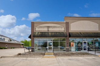 6058 SE 14th St, Des Moines, IA for lease Building Photo- Image 1 of 16