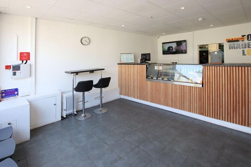 Purley Oaks Rd, South Croydon à vendre - Photo du bâtiment - Image 2 de 5