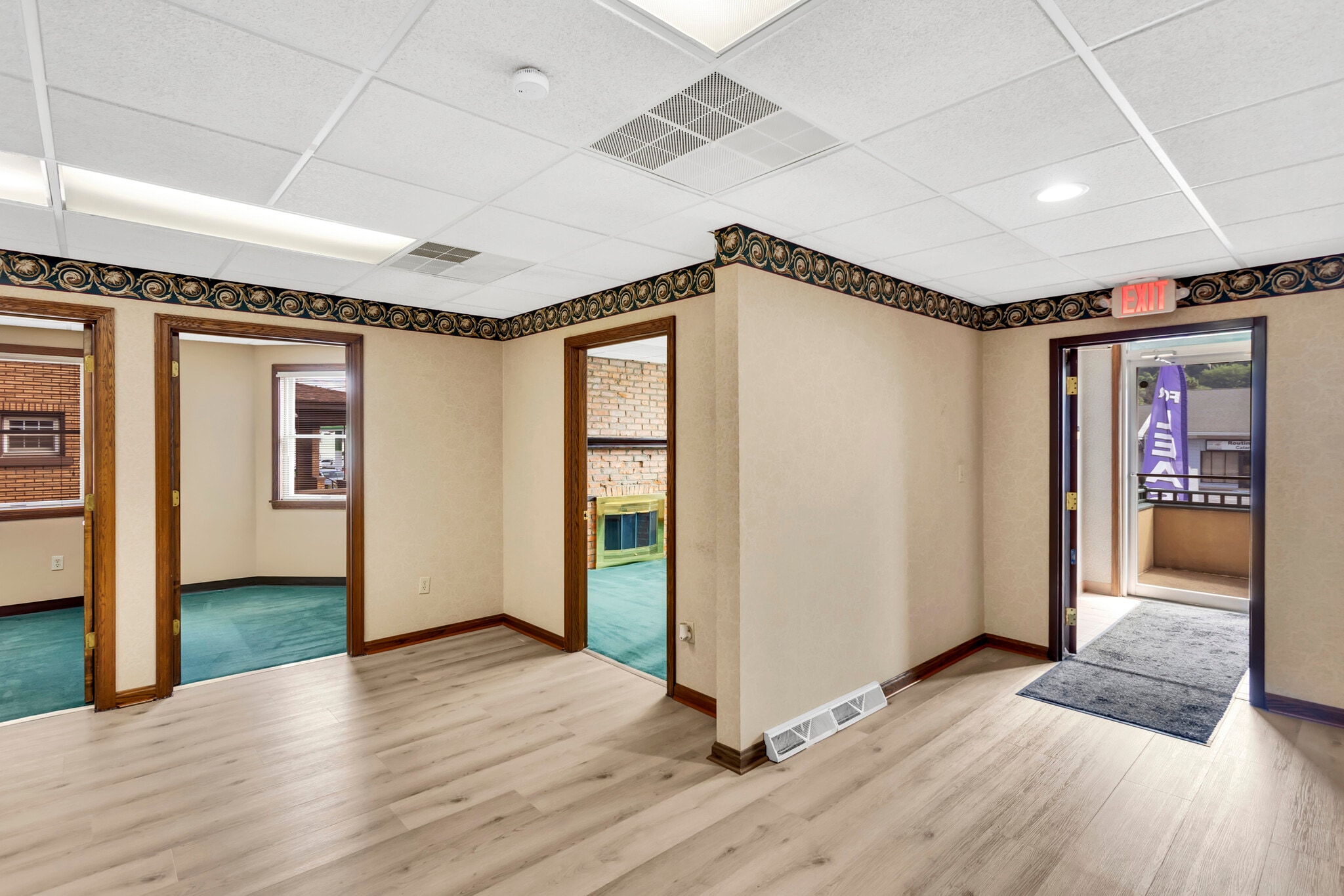 1532 Lincoln Way, White Oak, PA à louer Photo intérieure- Image 1 de 8