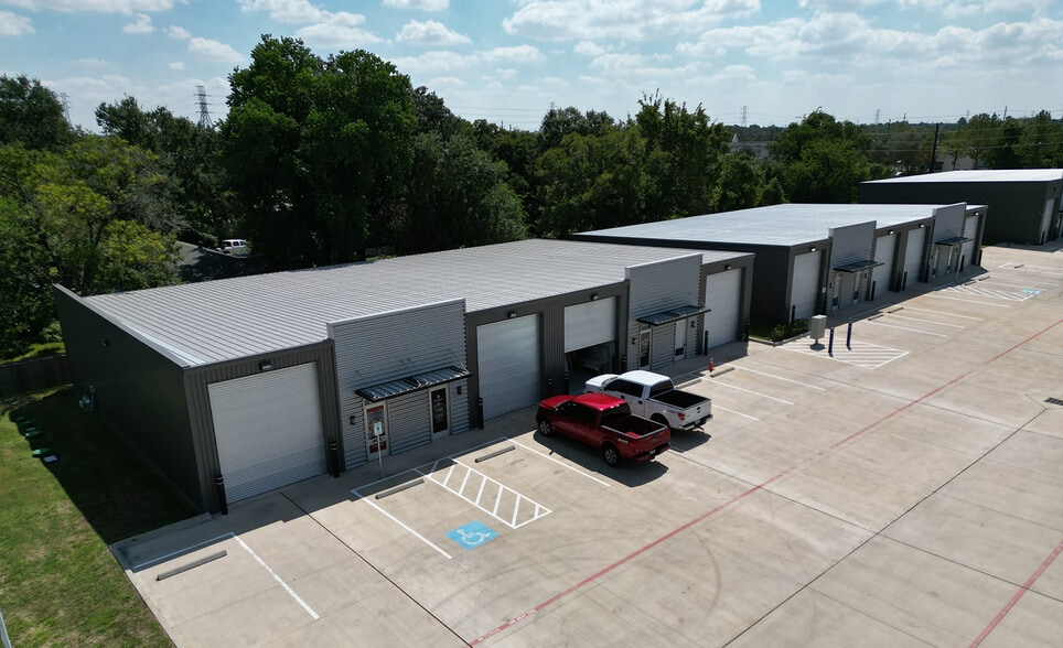 17107 South Dr, Cypress, TX for lease - Building Photo - Image 3 of 5