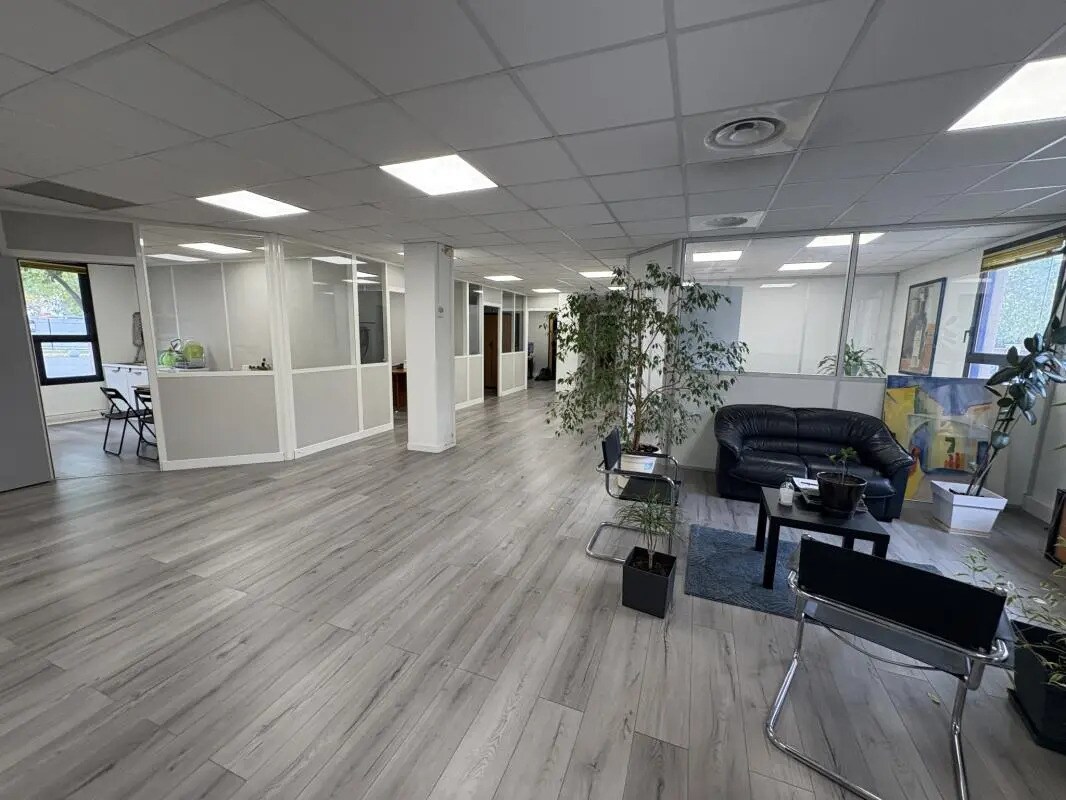 Office in Marseille for lease Building Photo- Image 1 of 13