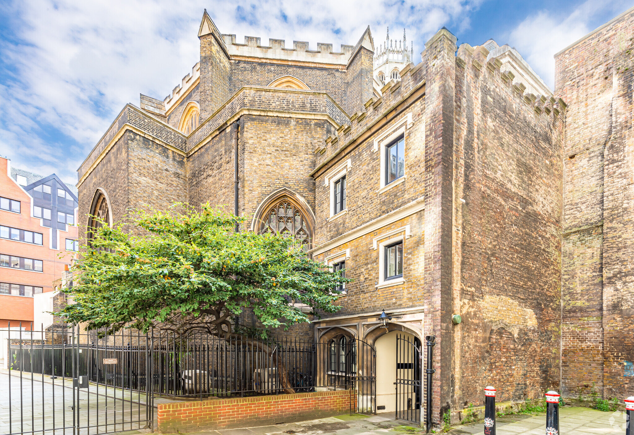 Cliffords Inn Passage, London for lease Building Photo- Image 1 of 8