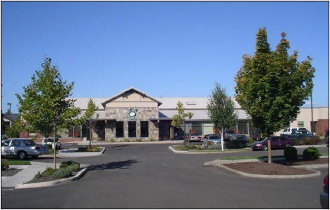 4135 Quest Dr, Eugene, OR à louer - Photo du bâtiment - Image 3 de 4