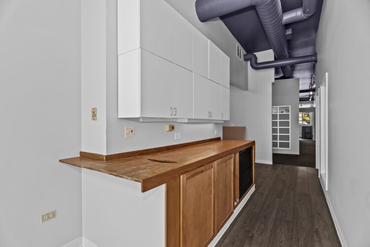 4811 Main St, Skokie, IL à vendre - Photo du bâtiment - Image 3 de 10