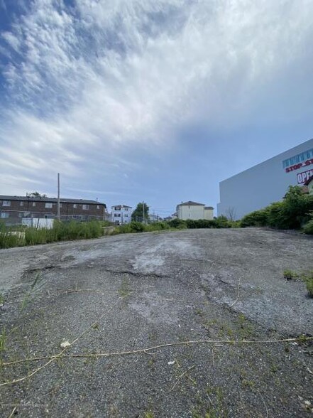 Willow Ave & Langere Place, Staten Island, NY for sale - Building Photo - Image 2 of 4