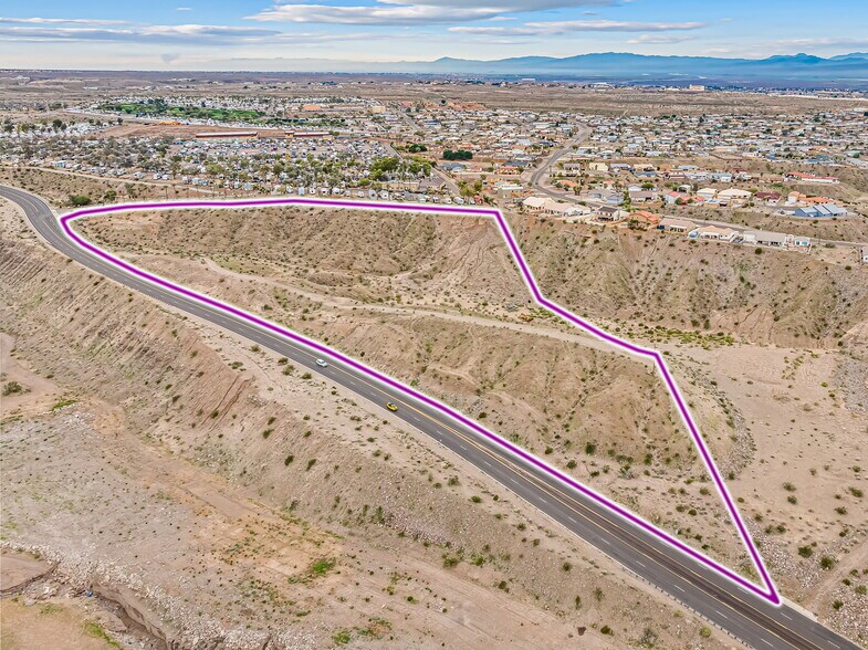 1490 Silver Creek Road, Bullhead City, AZ à vendre - Photo du bâtiment - Image 2 de 20