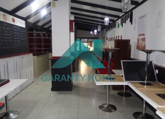 Plus de détails pour Multi-résidentiel à vendre