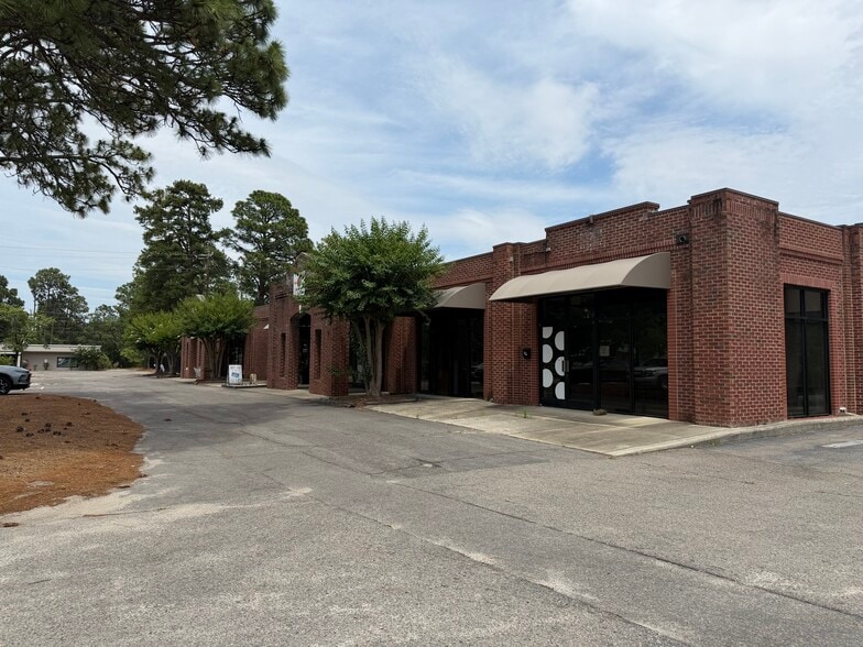 15 Dawn Rd, Pinehurst, NC for lease - Building Photo - Image 2 of 17