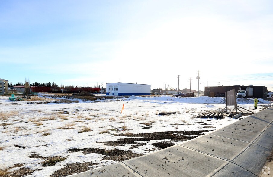 4535 51 Ave, Olds, AB à vendre - Photo du bâtiment - Image 2 de 2