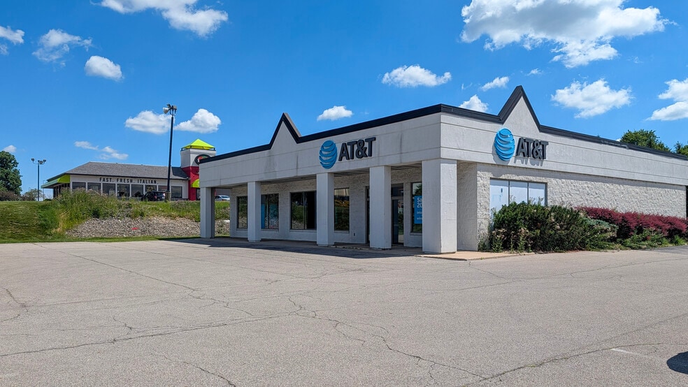 1020 N Lexington Springmill Rd, Ontario, OH for lease - Building Photo - Image 3 of 6
