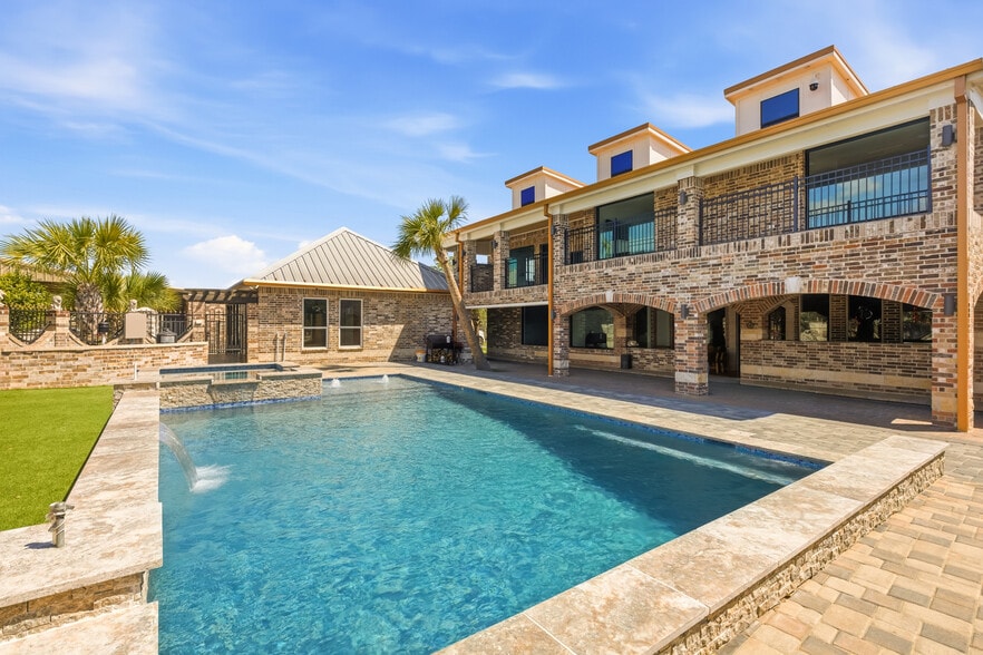 16914 Penick Rd, Waller, TX à vendre - Photo du bâtiment - Image 2 de 86