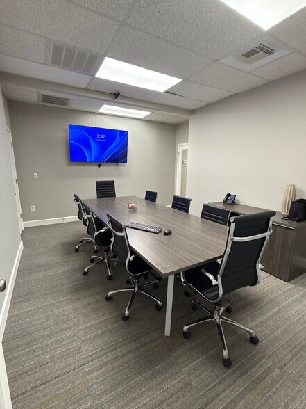 1635 McFarland Blvd N, Tuscaloosa, AL for lease - Building Photo - Image 2 of 8