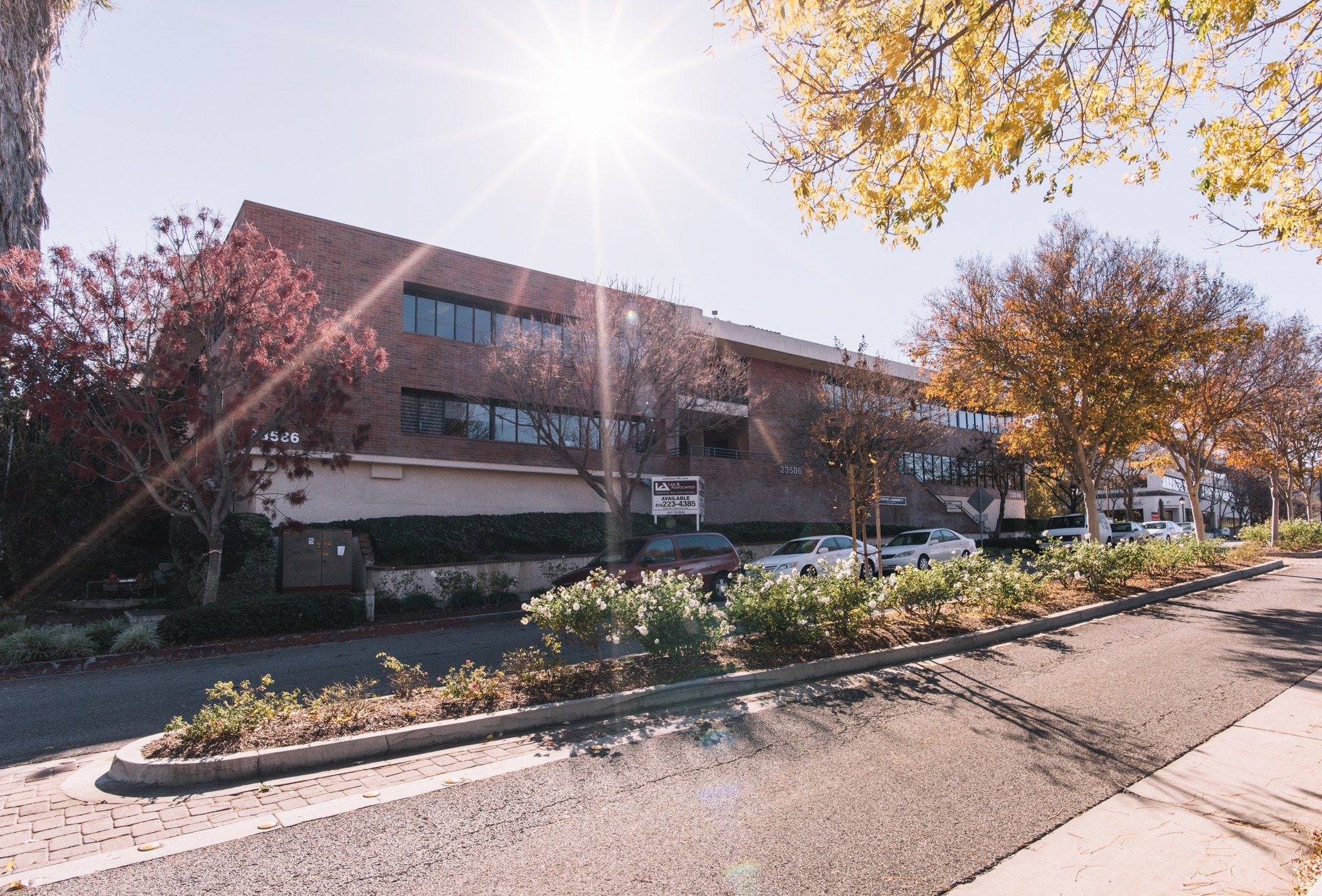 23586 Calabasas Rd, Calabasas, CA for lease Primary Photo- Image 1 of 5