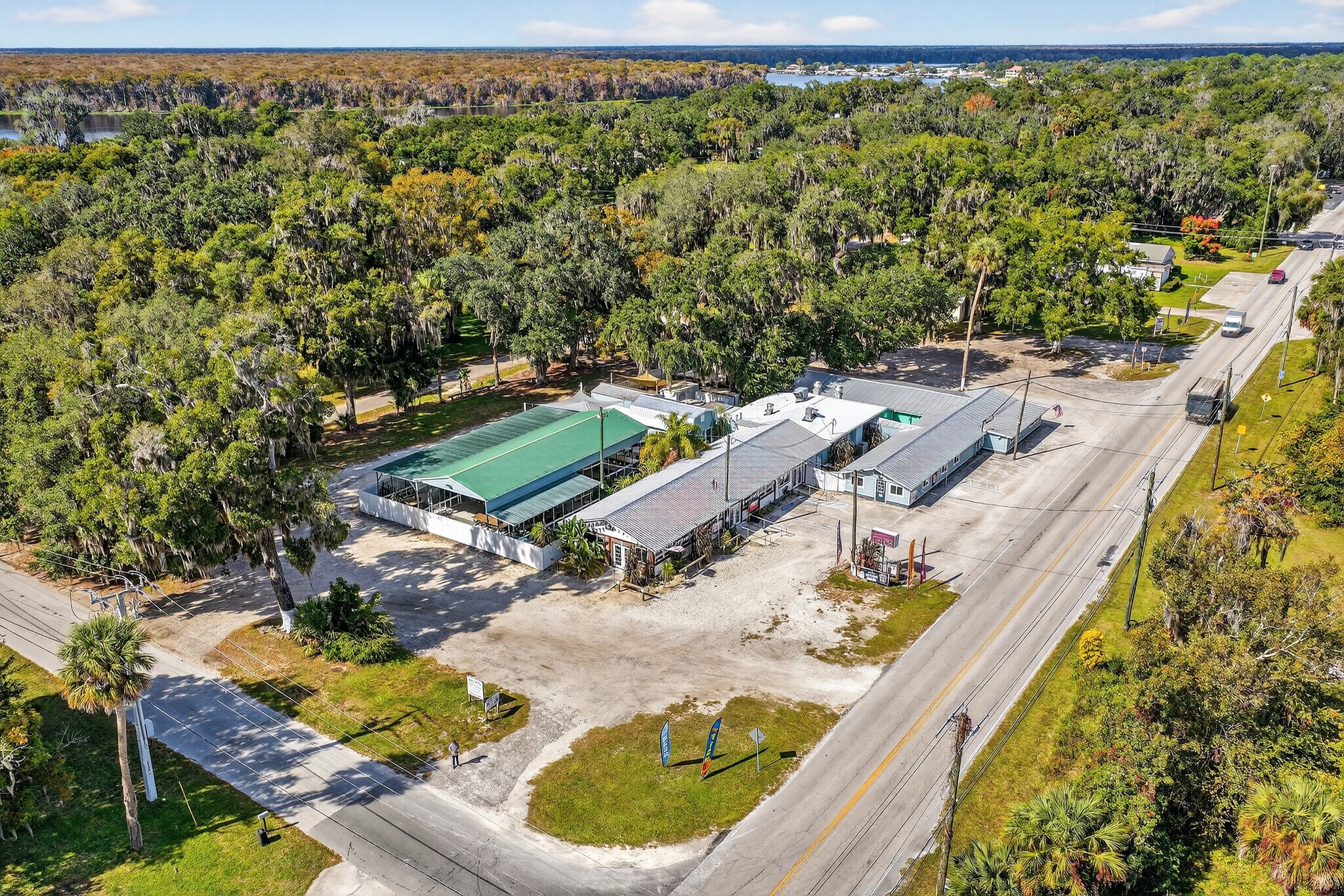 765 3rd Ave, Welaka, FL à vendre Photo du bâtiment- Image 1 de 114
