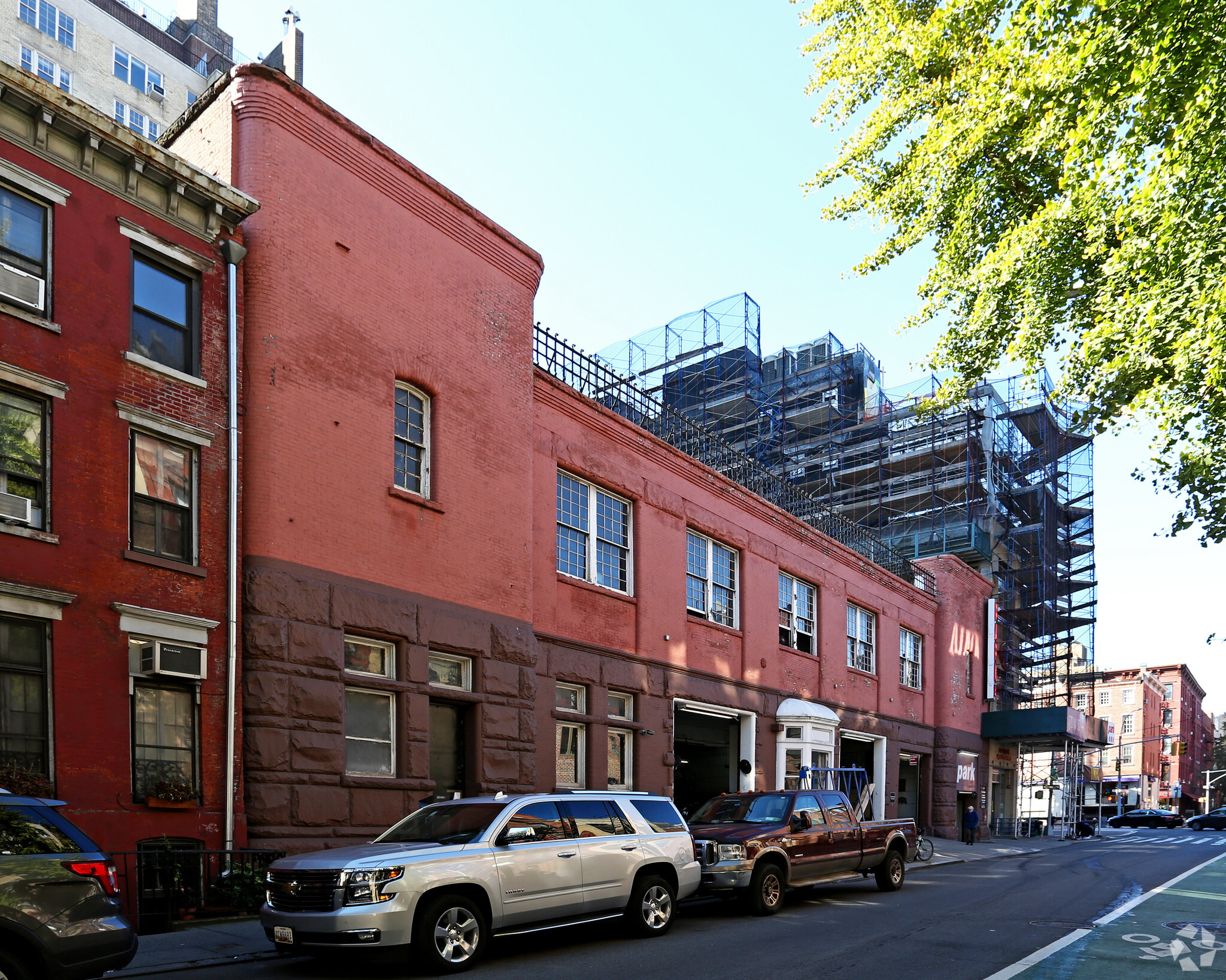 160 W Tenth St, New York, NY for lease Primary Photo- Image 1 of 4