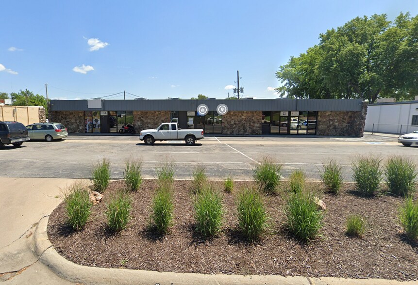 3015 Menke Cir, Omaha, NE à louer - Photo du bâtiment - Image 2 de 12