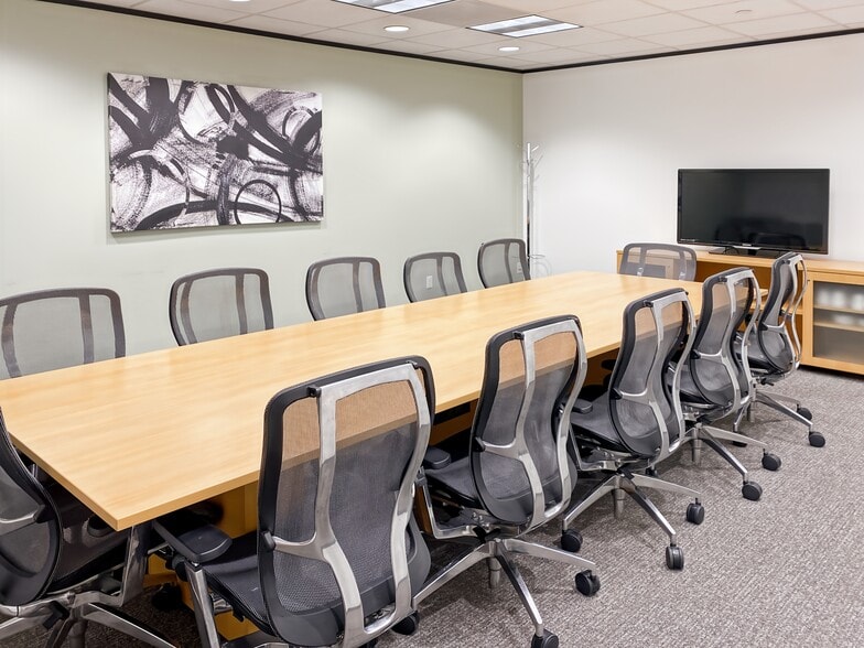 2002 Timberloch Pl, The Woodlands, TX à louer - Photo intérieure - Image 3 de 22