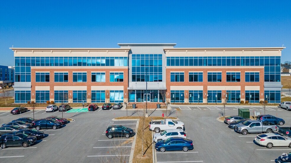 6201 Greenleigh Ave, Middle River, MD for lease - Building Photo - Image 2 of 7