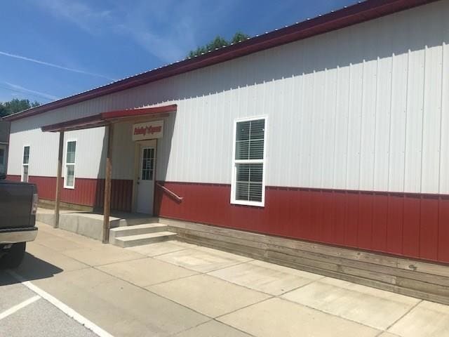 18 N 4th St, Gosport, IN for lease - Building Photo - Image 2 of 47