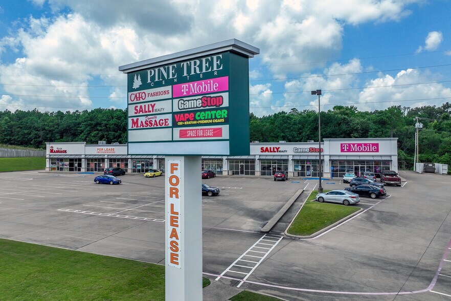 3840-3872 Highway 64 W, Tyler, TX à louer - Photo de l’enseigne - Image 2 de 5