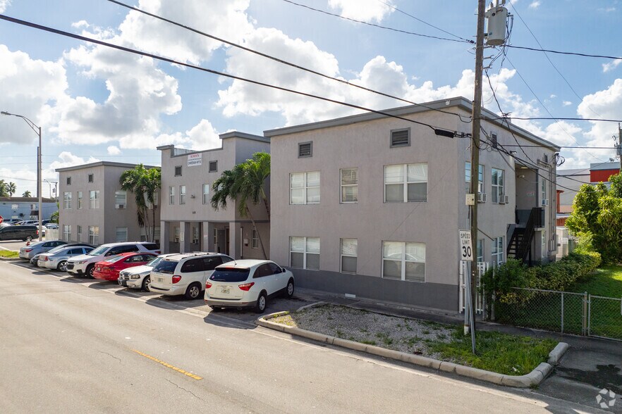 508 W 1st Ave, Hialeah, FL à vendre - Photo du bâtiment - Image 2 de 18