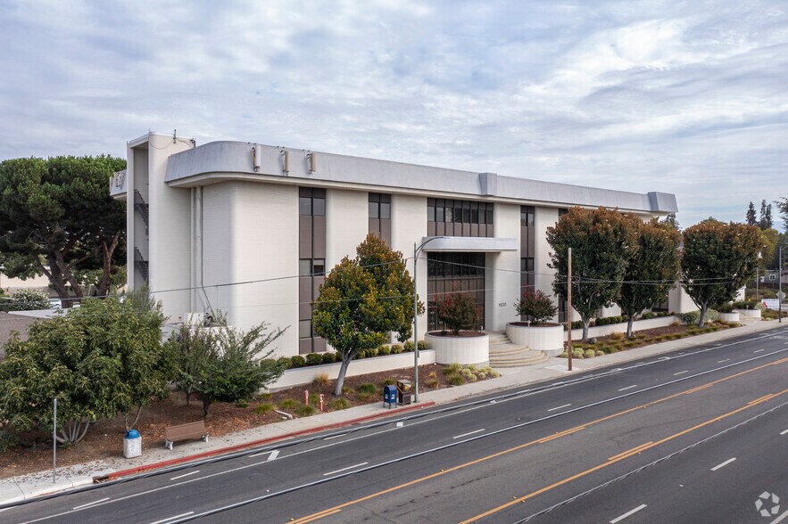 1530 Meridian Ave, San Jose, CA à louer - Photo du bâtiment - Image 1 de 19