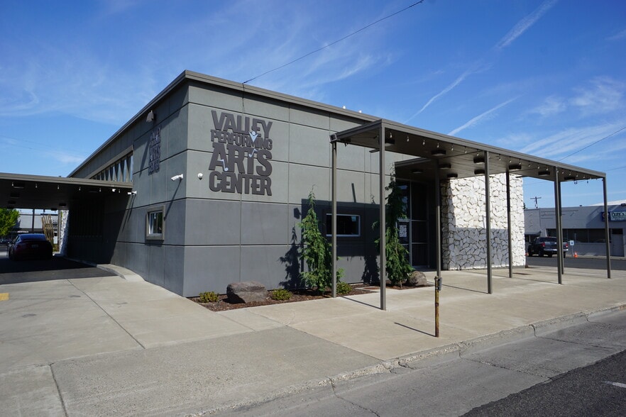 401 S 7th St, Sunnyside, WA for sale - Building Photo - Image 1 of 47