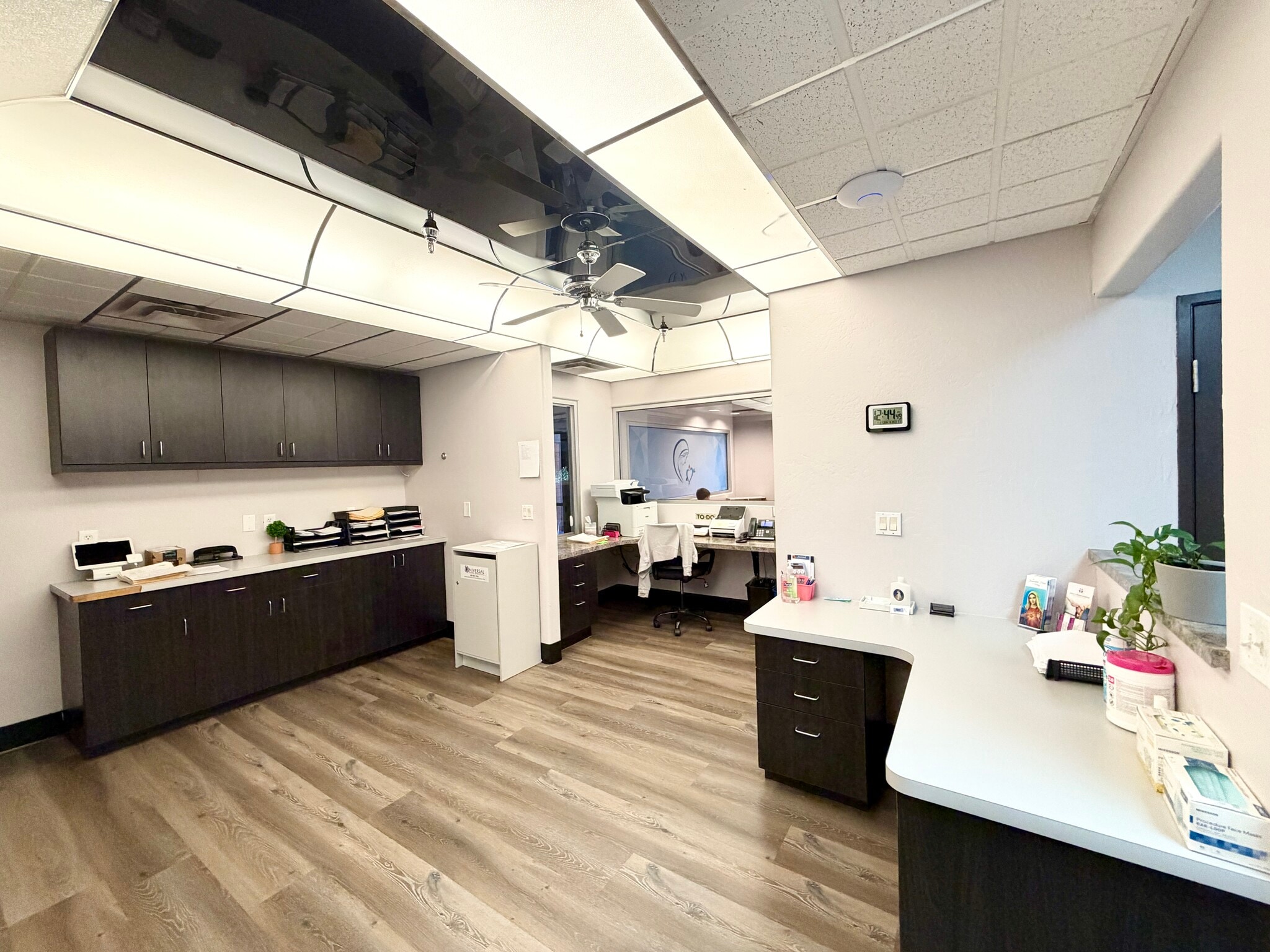 2175 N Alma School Rd, Chandler, AZ for lease Interior Photo- Image 1 of 15