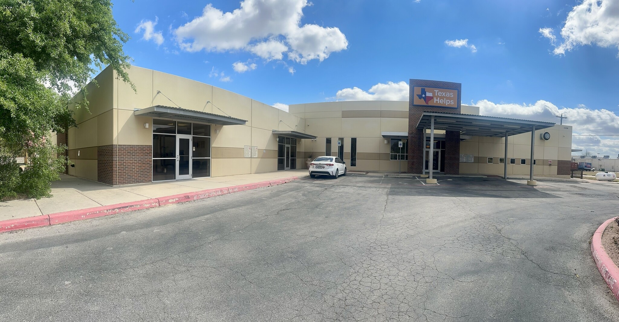 1106 N Interstate 35, San Marcos, TX for sale Primary Photo- Image 1 of 2
