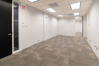1821 Walden Office Sq, Schaumburg, IL for lease Interior Photo- Image 2 of 6