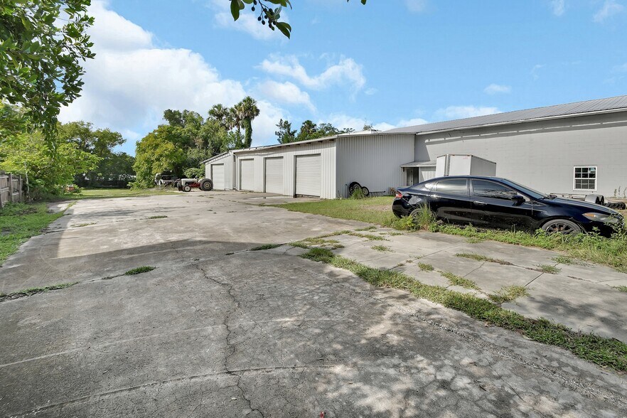 309 S Florida Ave, Deland, FL à vendre - Photo du bâtiment - Image 3 de 31