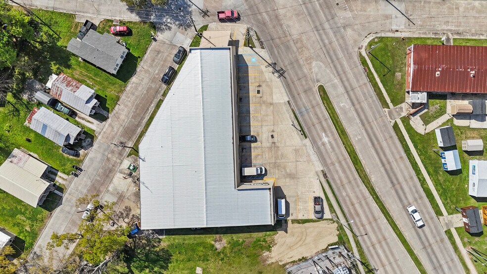 421 W Tunnel Blvd, Houma, LA à vendre - Photo du bâtiment - Image 1 de 14