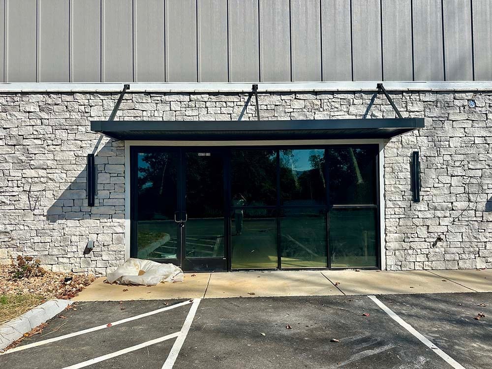 2705 W Market St, Johnson City, TN for lease Interior Photo- Image 1 of 1