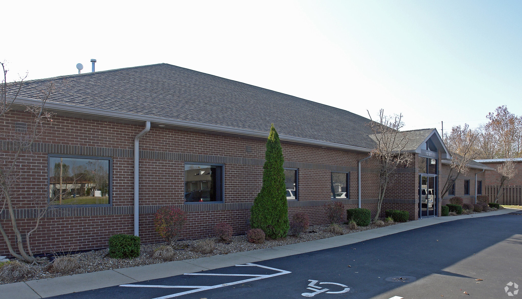 1337 Park Plaza Dr, O'Fallon, IL for lease Primary Photo- Image 1 of 6